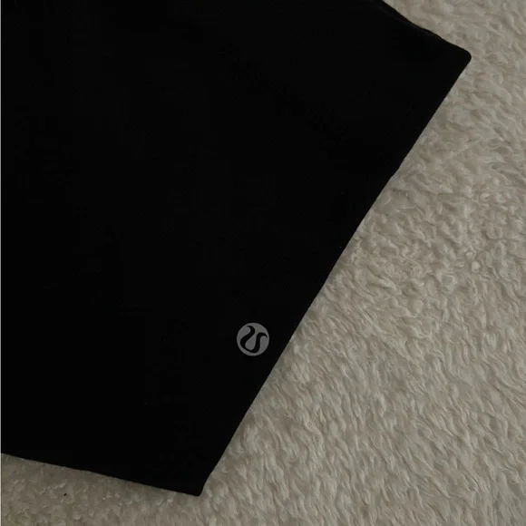 ❌SOLD❌ 🖤LULULEMON Clam Digger wide legged capri pants | SIZE 6 - Picture 10 of 13